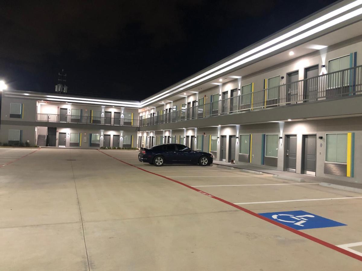 Hotel Solara I-45 & Hobby Airport Хьюстон Экстерьер фото