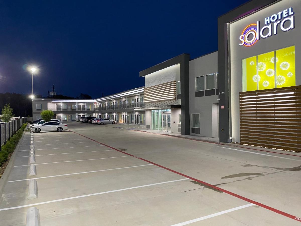 Hotel Solara I-45 & Hobby Airport Хьюстон Экстерьер фото