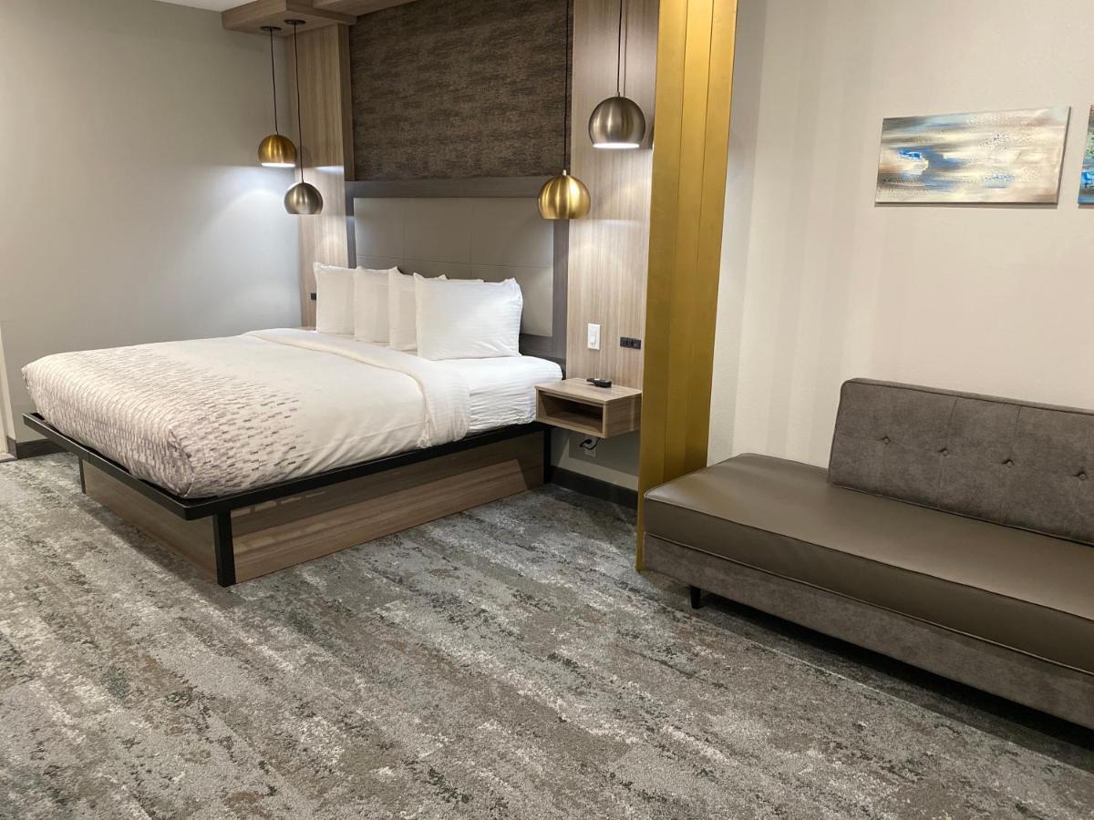 Hotel Solara I-45 & Hobby Airport Хьюстон Экстерьер фото